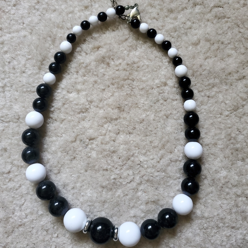 Forever 21 Black and white bubble necklace